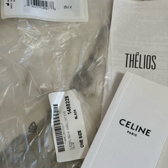 Brand new in box Celine sunglasses CL40220U 01A - Picture 7 of 9